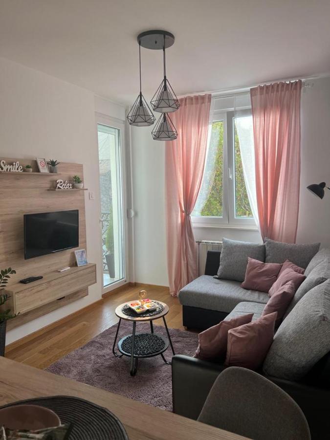Apartment Luxe Nine Novi Sad Exterior photo