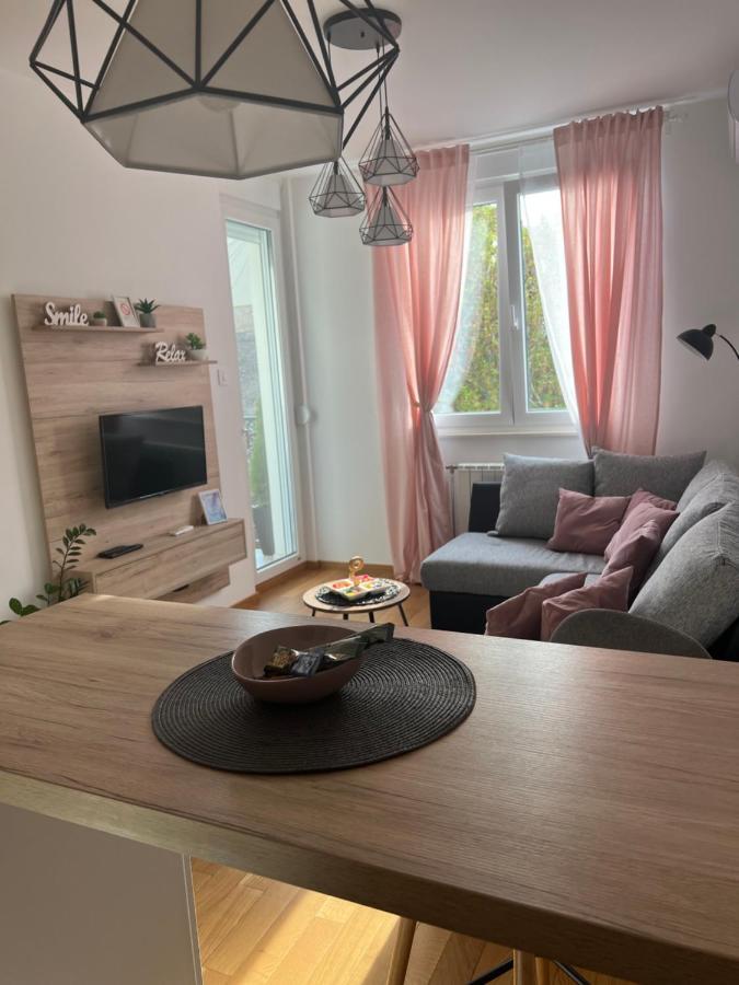 Apartment Luxe Nine Novi Sad Exterior photo