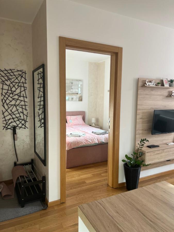 Apartment Luxe Nine Novi Sad Exterior photo
